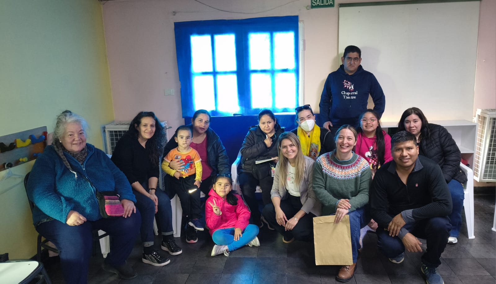 Flyer del Taller para Familias: Creciendo con Autonomía